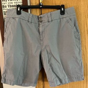 Sonoma womens light gray shorts size 16